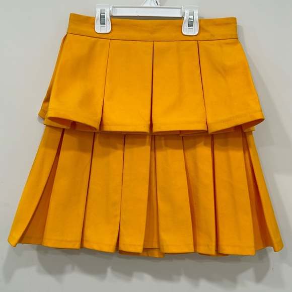 Designer TerryAnn Phillips pleated yellow/orange Skirt, A-line, mid/high rise